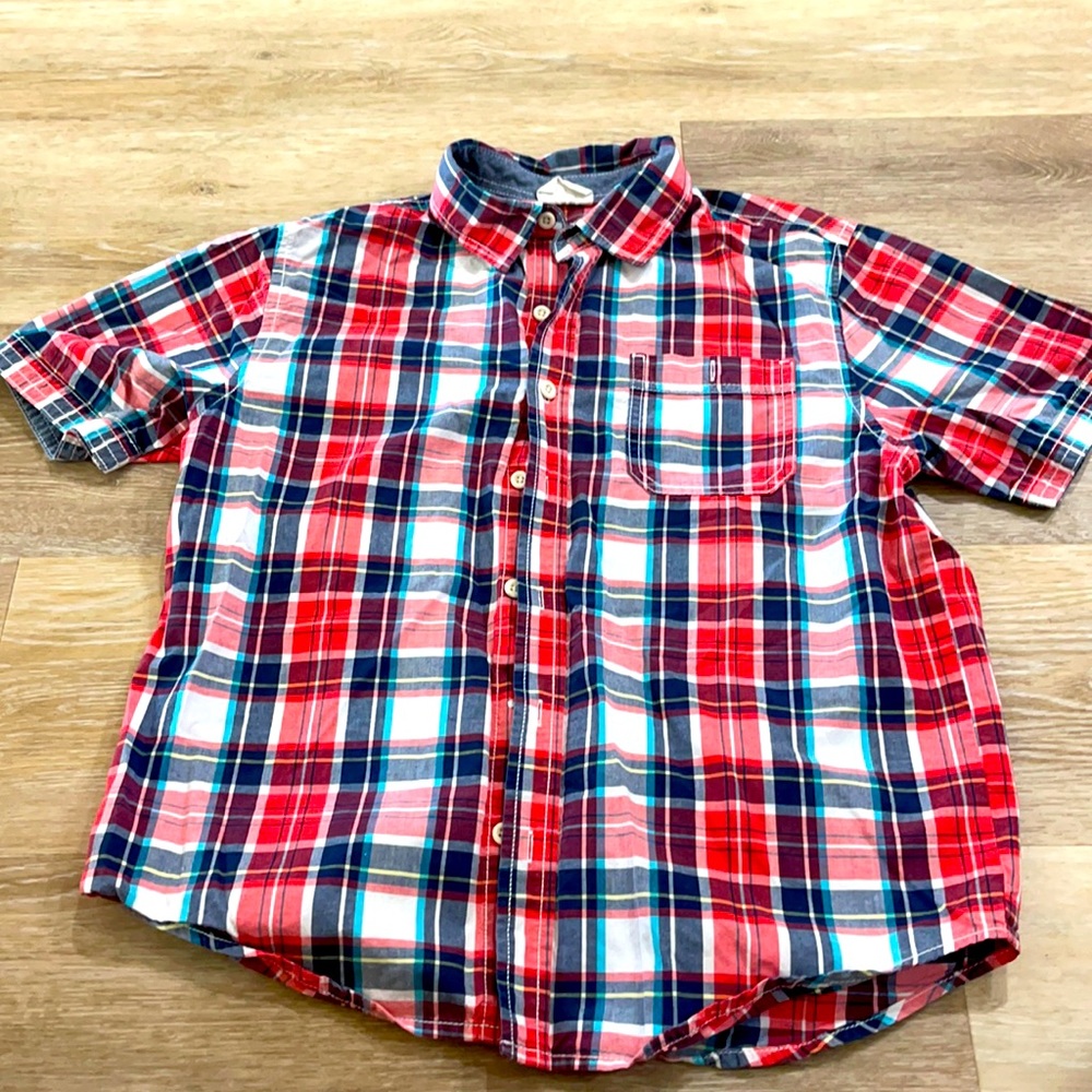 Boy short sleeved button down shirt